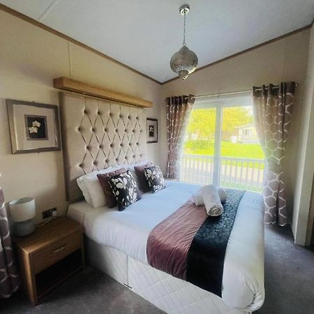 Вилла Rosie'S Rest With Hot Tub Barmby on the Moor Экстерьер фото