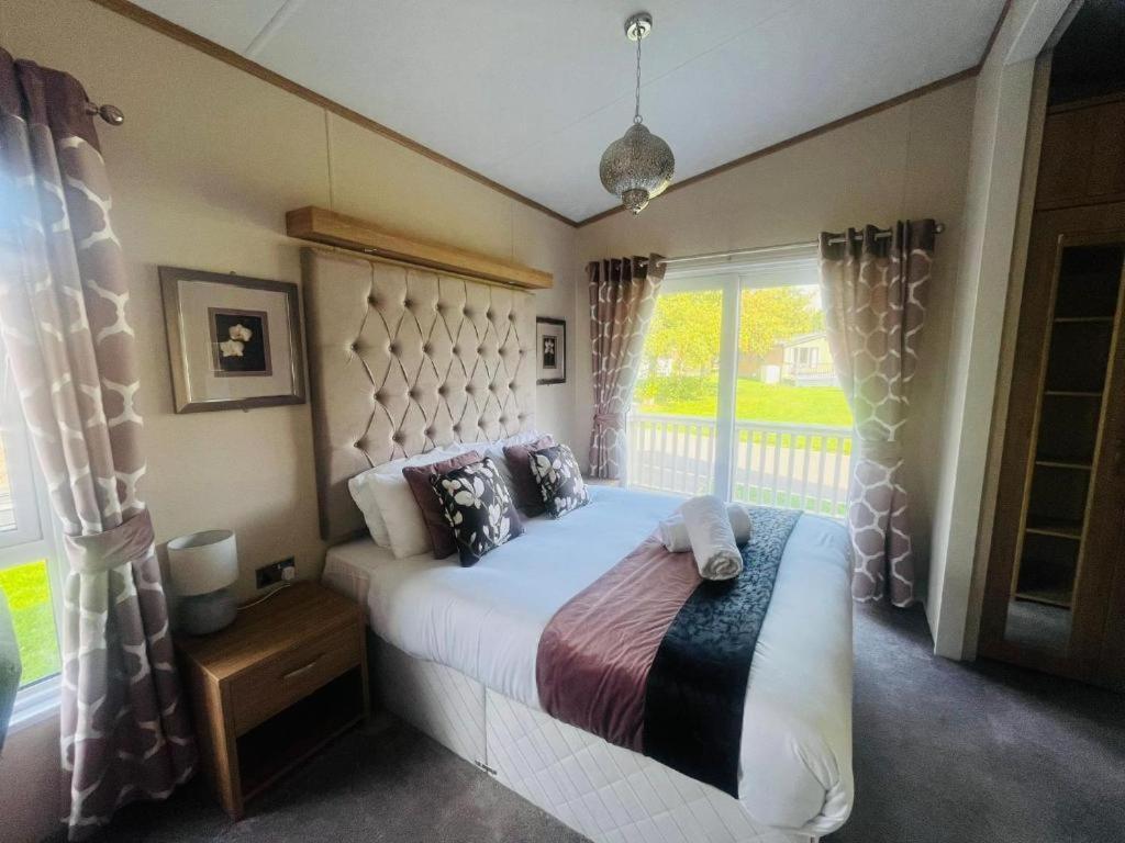 Вилла Rosie'S Rest With Hot Tub Barmby on the Moor Экстерьер фото